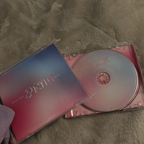 Nicki Minaj Pink Friday CD - Picture 4 of 4